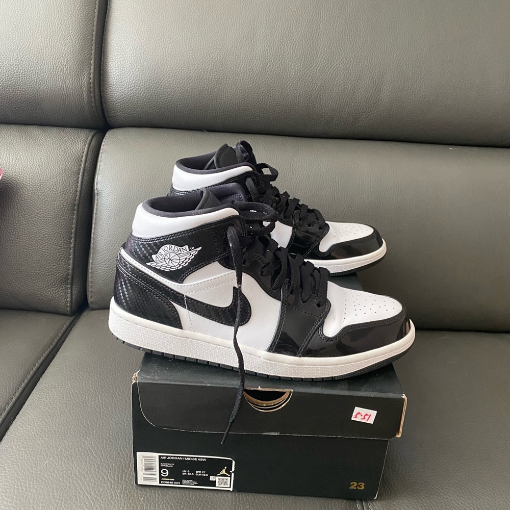 Air Jordan 1 Mid SE ASW